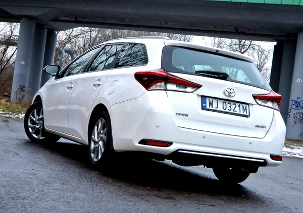 Toyota Auris cena 36900 przebieg: 223000, rok produkcji 2015 z Warszawa małe 704